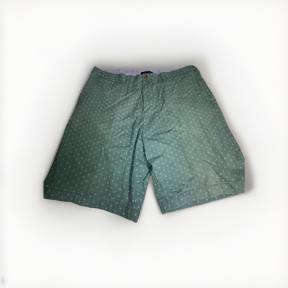 Size 40 Tommy Hilfigure Shorts Green Chino Style With Print - Picture 1 of 5